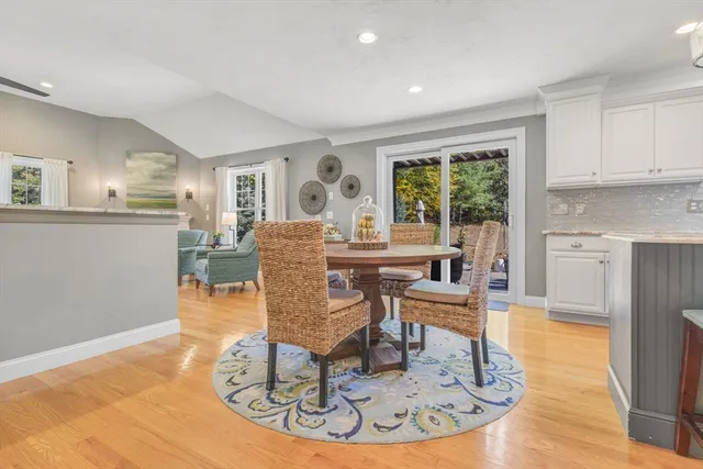 $899,900 | 302 Cow Pond Brook Road, Groton, MA 01450