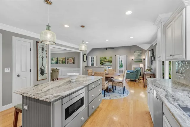 $899,900 | 302 Cow Pond Brook Road, Groton, MA 01450