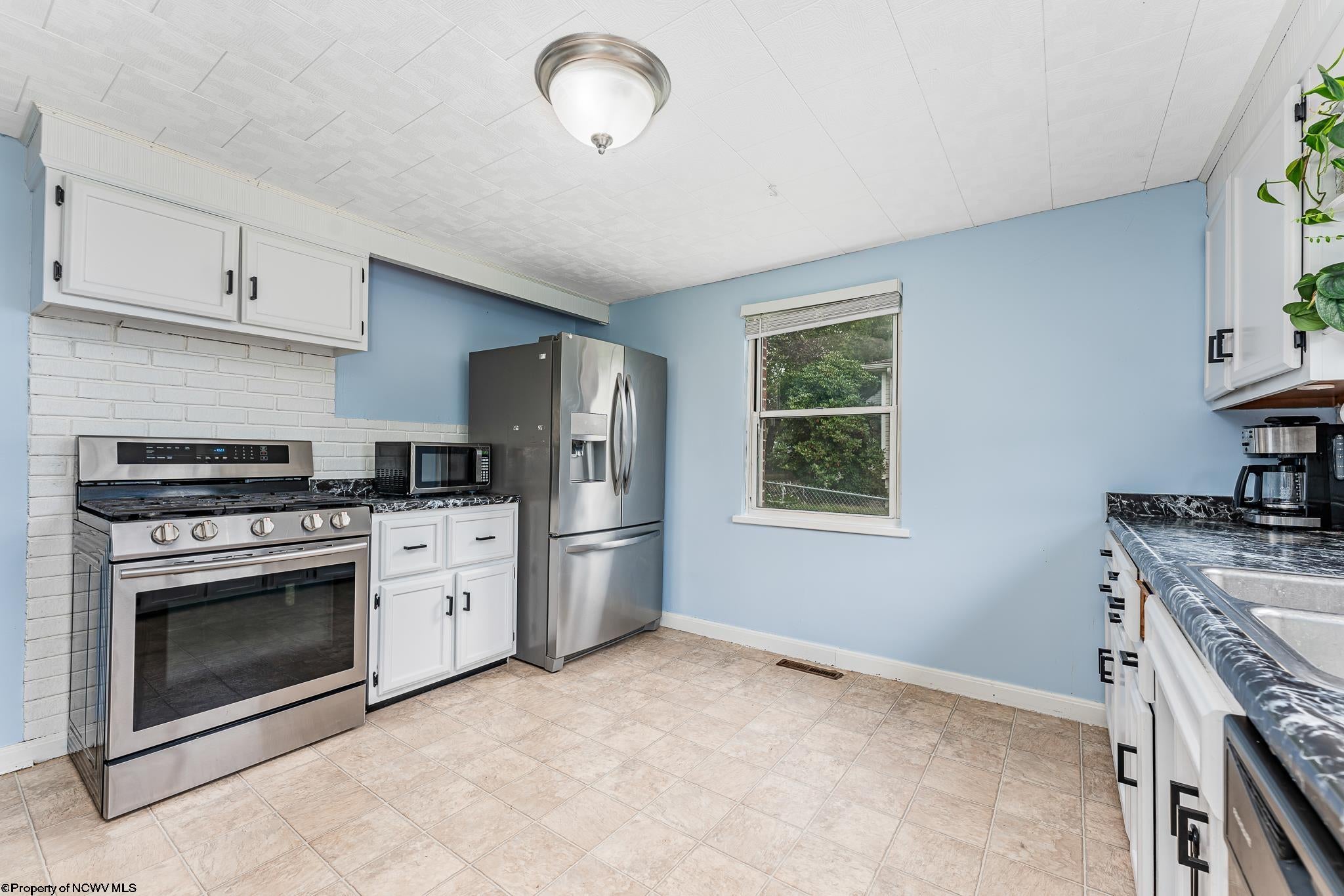 1606 Green Gables Road Fairmont, WV 26554 - Photo 13 of 37 Gallery Image 13