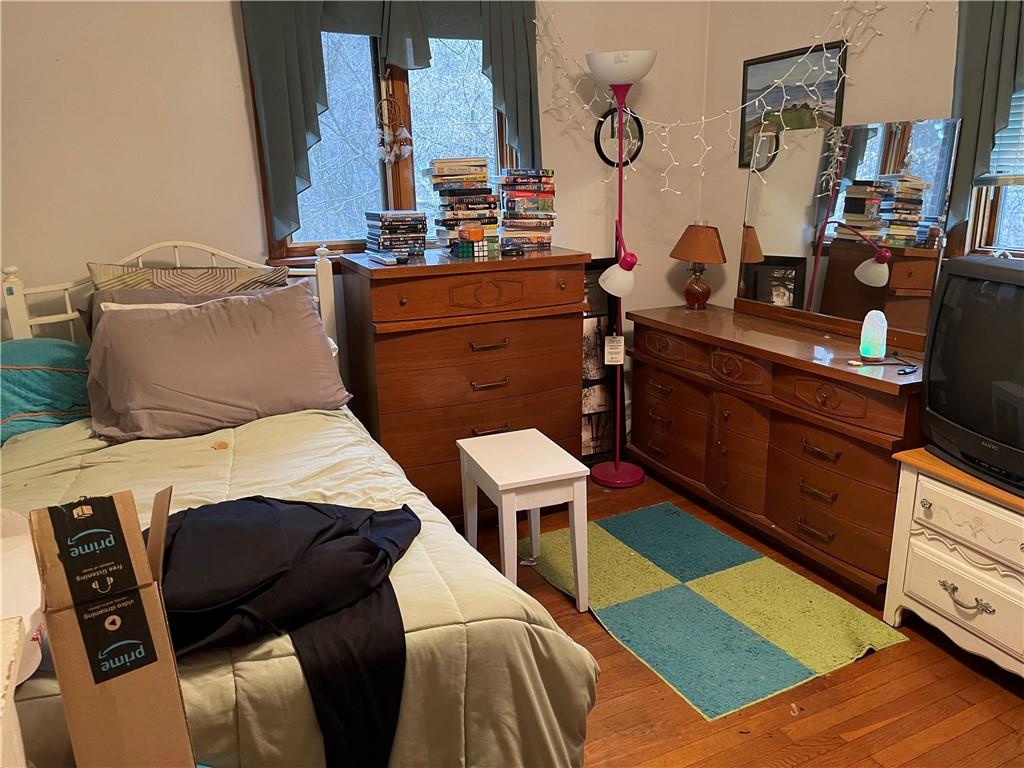 491 Frankfort Road Monaca, PA 15061 - Photo 15 of 24 BEDROOM