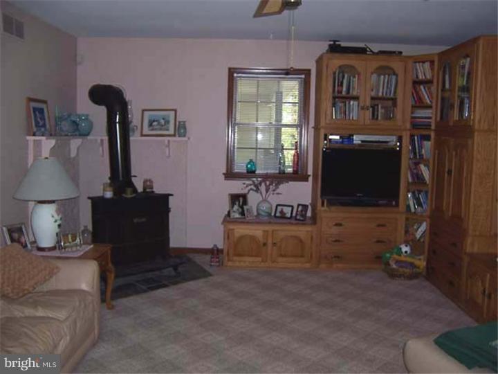 783 Lee Road Perkiomenville, PA 18074 - Photo 8 of 24 Gallery Image 8