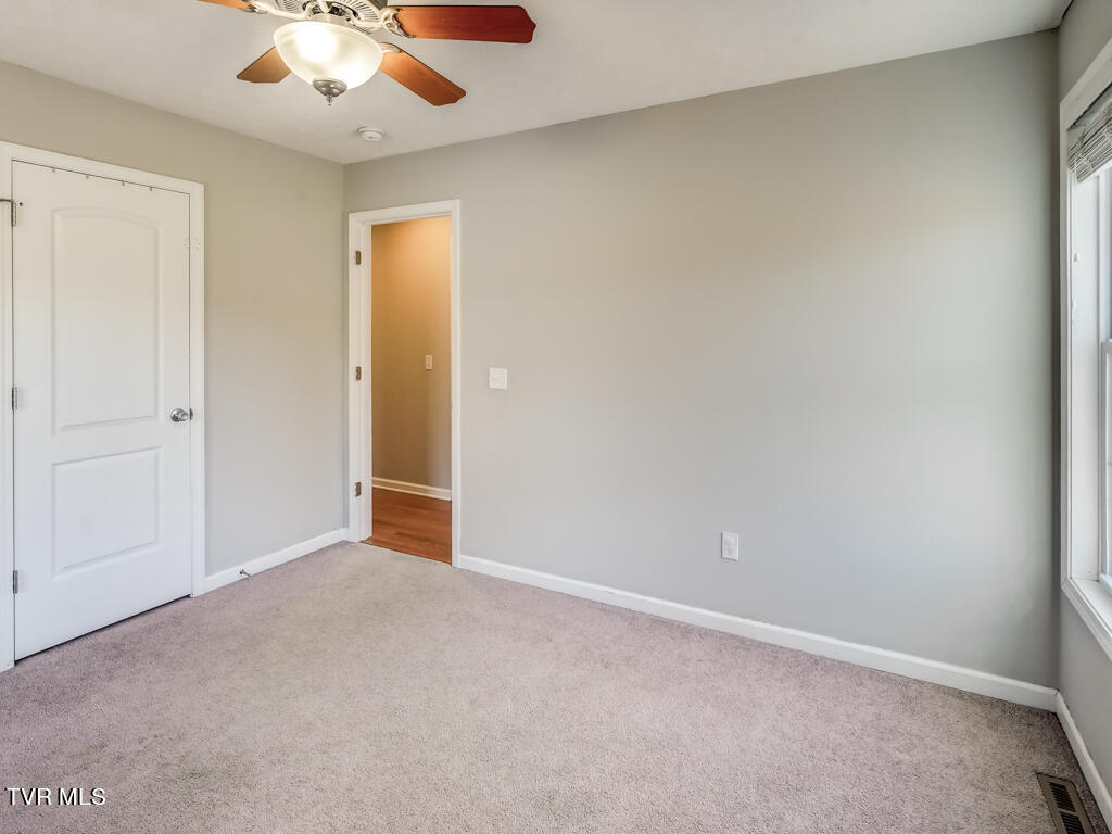 758 Old Ebenezer Road Marion, VA 24354 - Photo 27 of 60 758 Old Ebenezer MLS-33
