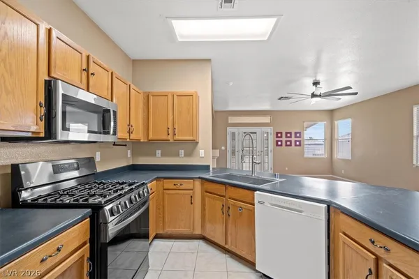 $1,995 | 7904 Smokey Ridge Court, Las Vegas, NV 89131