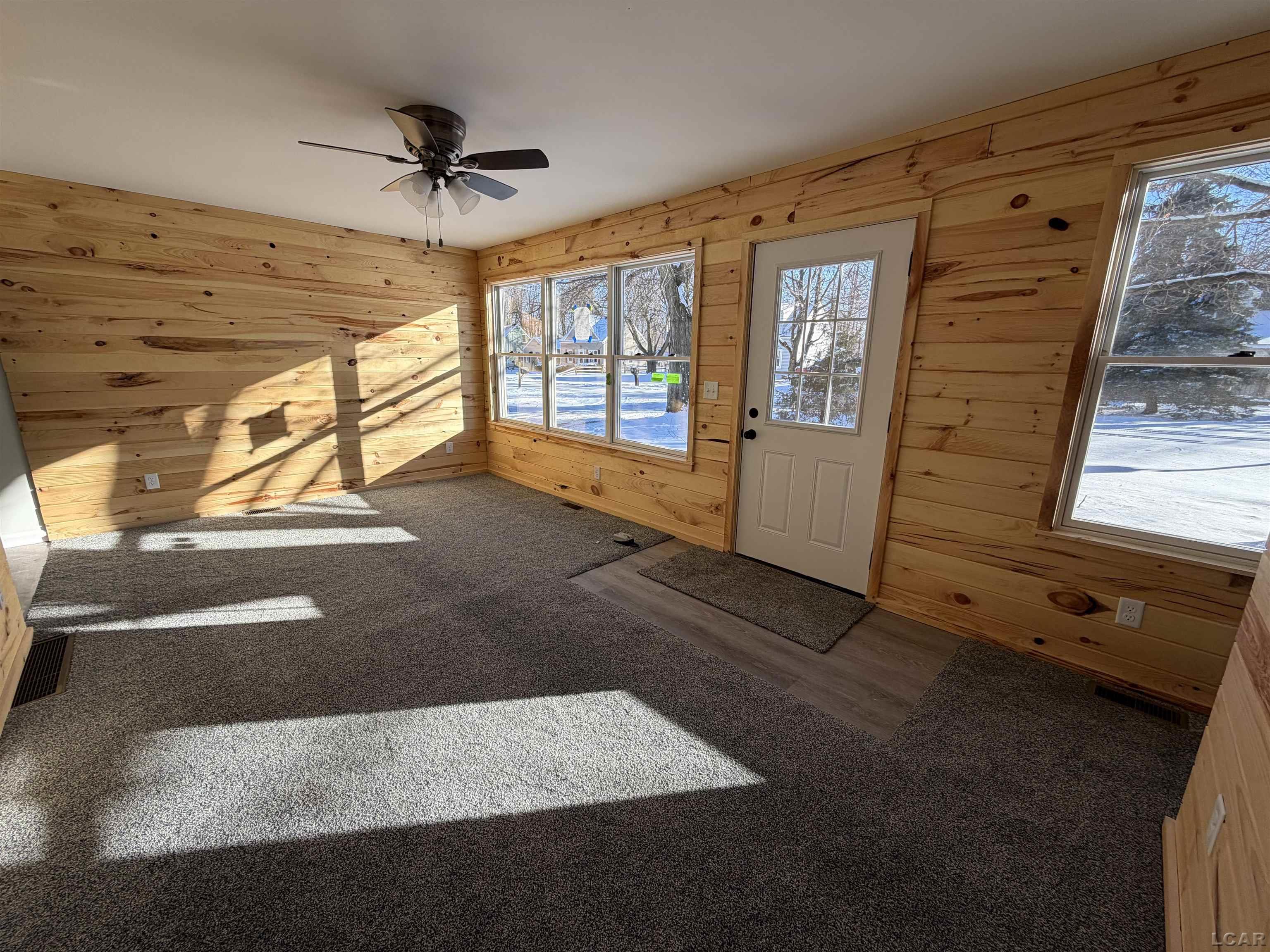 1084 Loren Road Adrian, MI 49221 - Photo 6 of 18 50197658-0e40a500-4f29-4253-afe4-ce5303c80bff.JPG