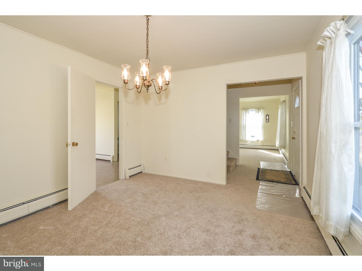 36 Turf Road Levittown, PA 19056 - Photo 13 of 25 Dining Room