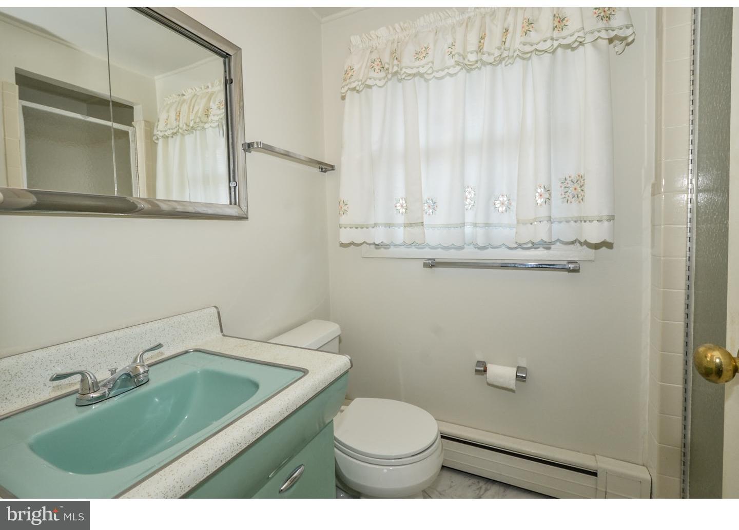 36 Turf Road Levittown, PA 19056 - Photo 18 of 25 Master Bathroom