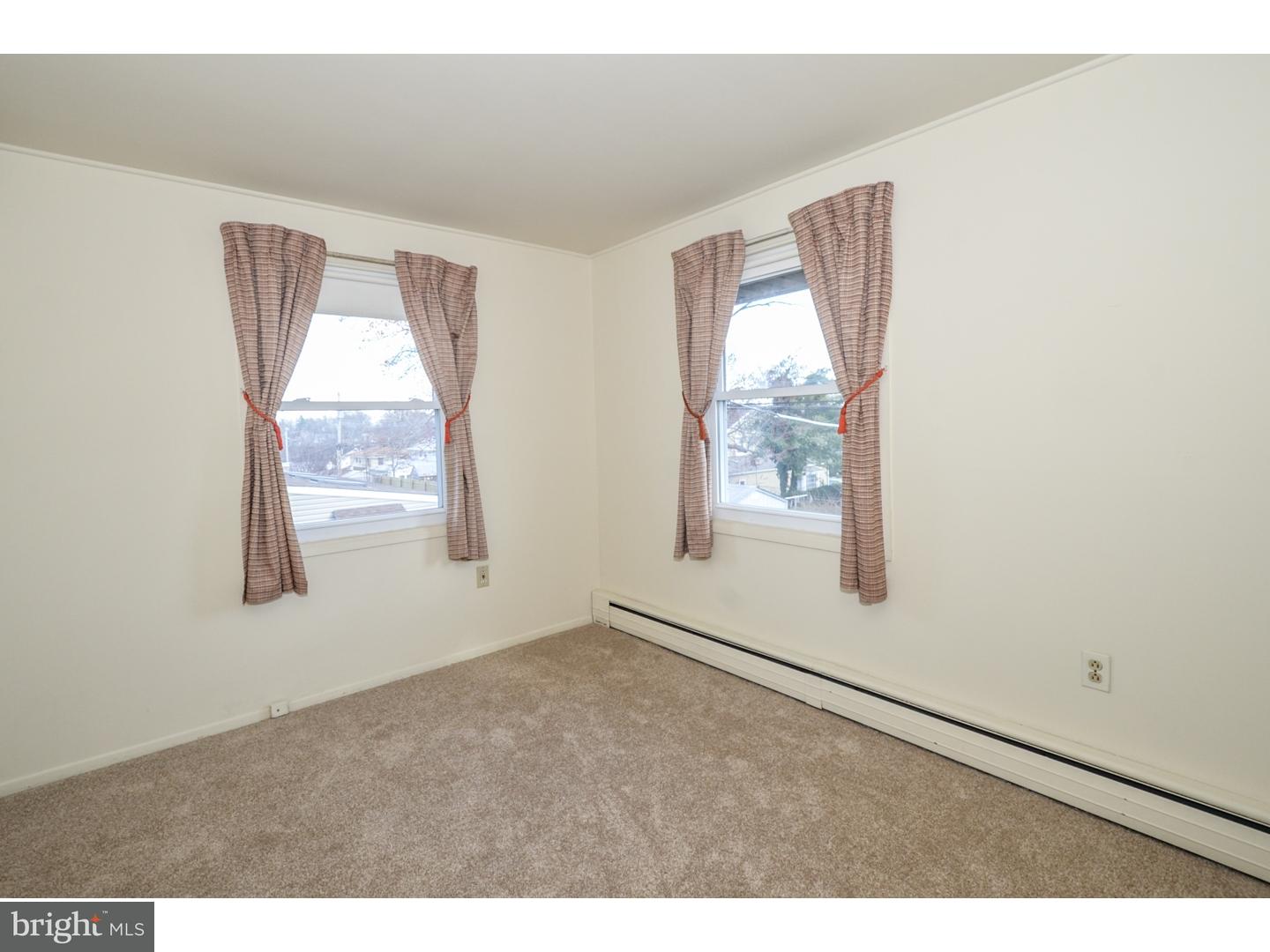 36 Turf Road Levittown, PA 19056 - Photo 19 of 25 Bedroom