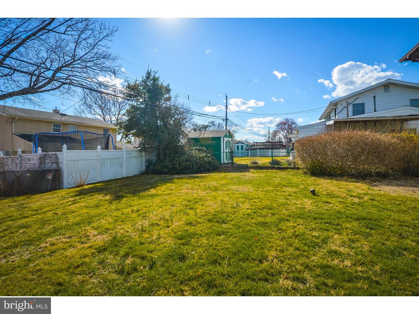 36 Turf Road Levittown, PA 19056 - Photo 25 of 25 Back Yard