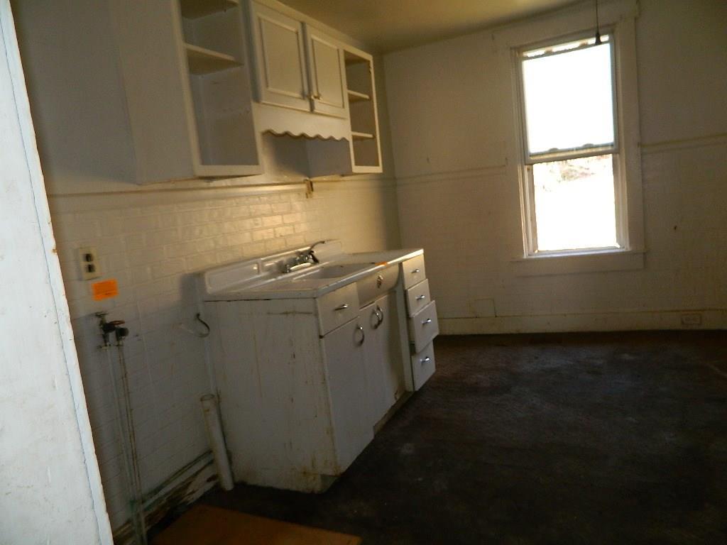 405-407 North Bechtle Avenue Springfield, OH 45504 - Photo 8 of 16