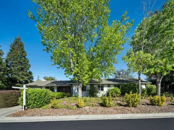 $3,999,888 | 12100 Saraglen Drive, Saratoga, CA 95070
