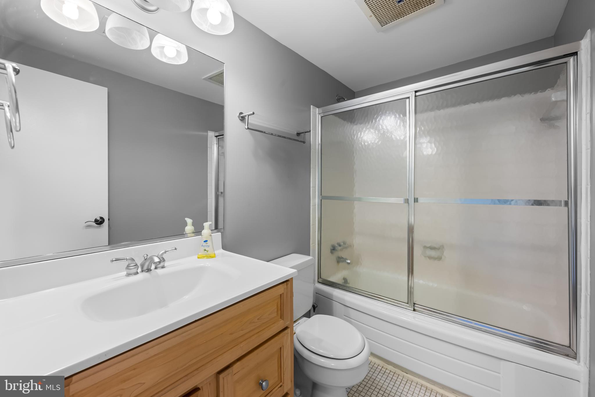 16 Cross Keys Road, Unit 16E Baltimore, MD 21210 - Photo 14 of 40 Gallery Image 14