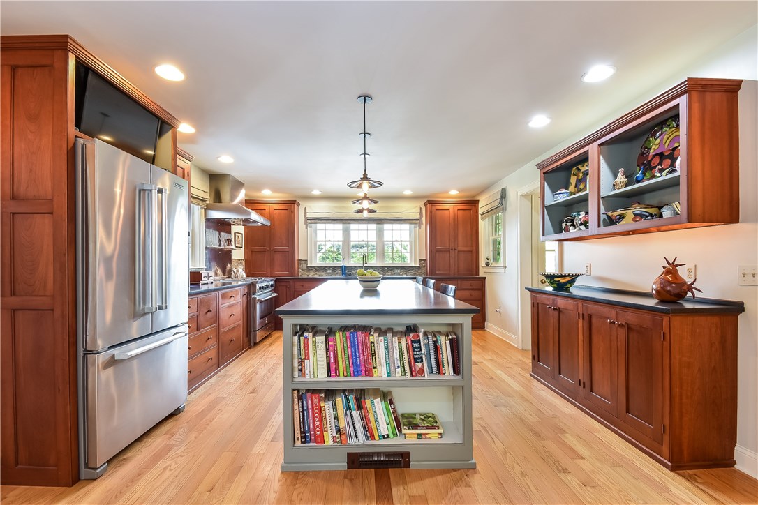 115 Watch Hill Road Westerly, RI 02891 - Photo 6 of 40