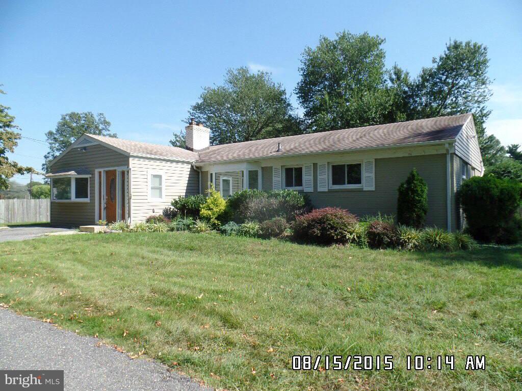1701 Briggs Chaney Road Silver Spring, MD 20905 - Photo 3 of 12 Exterior side