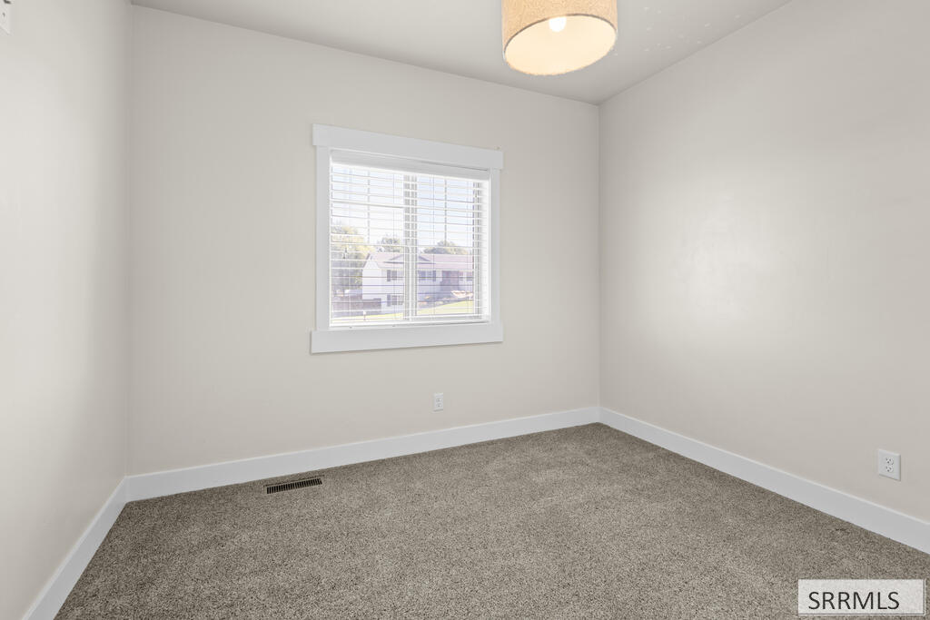73 North Hillside Road Idaho Falls, ID 83402 - Photo 18 of 35 Gallery Image 18