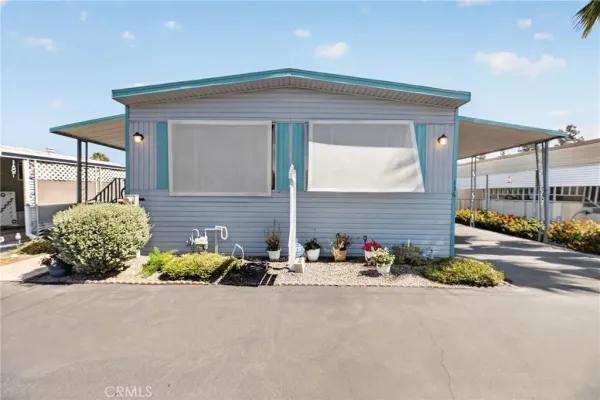 $85,555 | 725 West Thornton Avenue, Unit 136, Hemet, CA 92543
