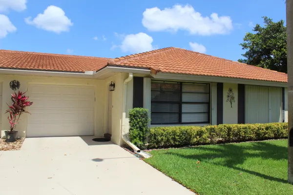 $2,000 | 9940 Bauhinia Tree Way, Unit B, Boynton Beach, FL 33436