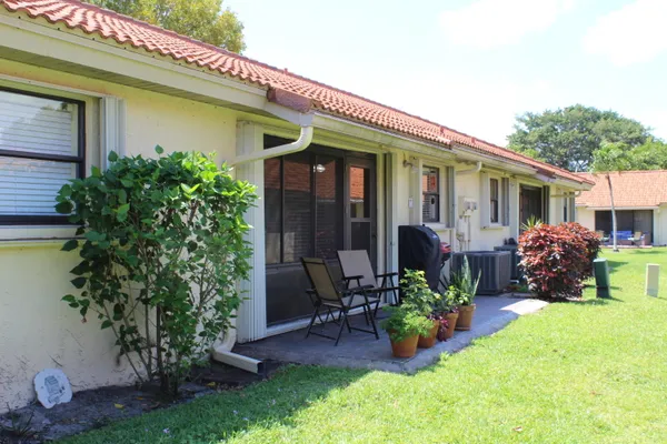 $2,000 | 9940 Bauhinia Tree Way, Unit B, Boynton Beach, FL 33436