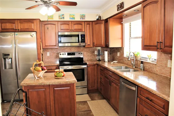 $2,000 | 9940 Bauhinia Tree Way, Unit B, Boynton Beach, FL 33436