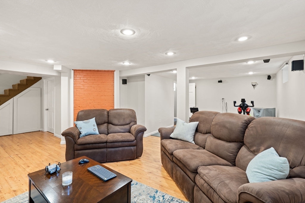 180 Aspen Road Swampscott, MA 01907 - Photo 36 of 38 Gallery Image 36