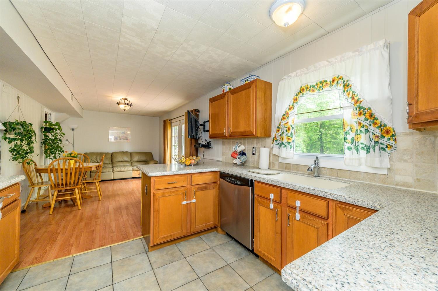 345 Lloyd Road Matawan, NJ 07747 - Photo 14 of 37 Gallery Image 14