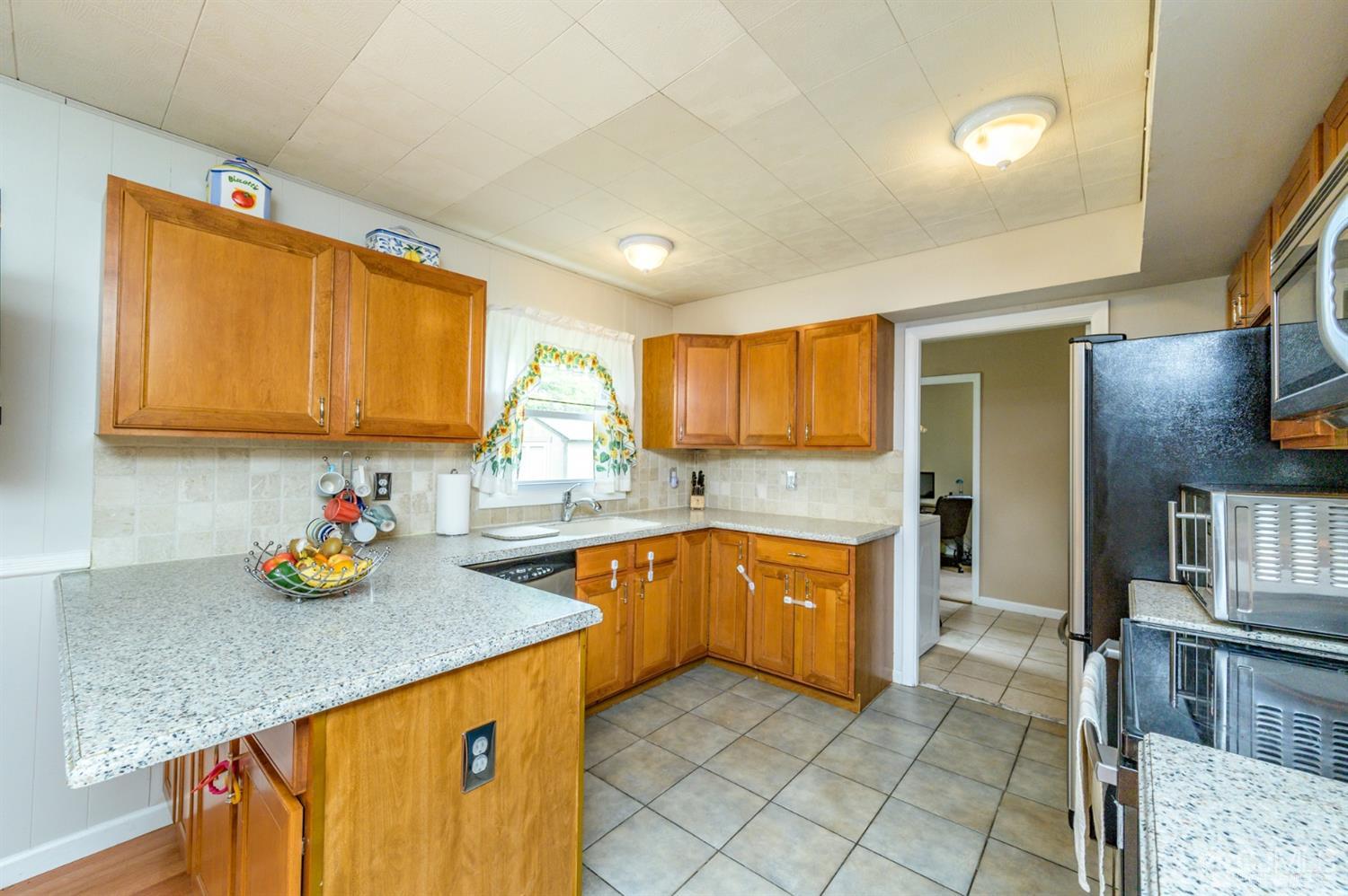 345 Lloyd Road Matawan, NJ 07747 - Photo 15 of 37 Gallery Image 15