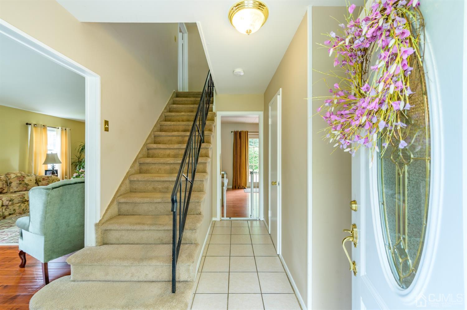 345 Lloyd Road Matawan, NJ 07747 - Photo 4 of 37 Gallery Image 4