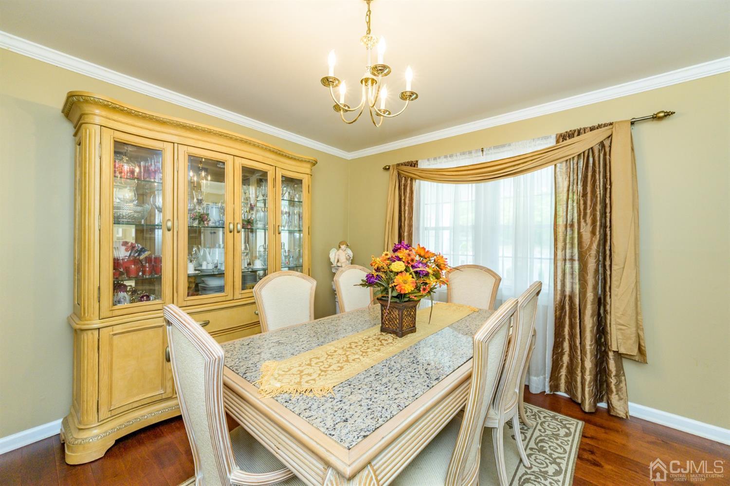 345 Lloyd Road Matawan, NJ 07747 - Photo 8 of 37 Gallery Image 8