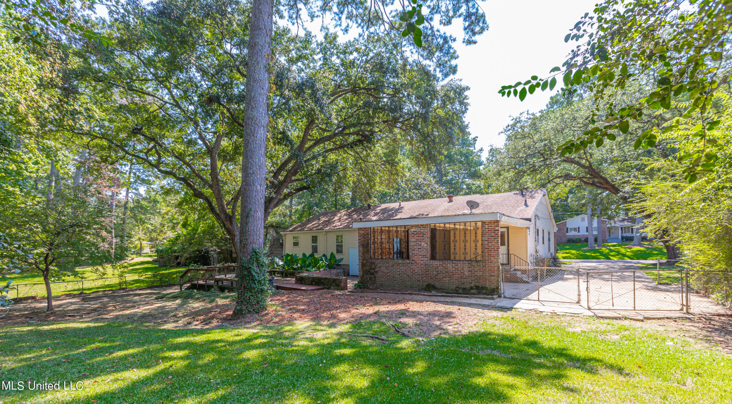 1838 Aztec Drive Jackson, MS 39211 - Photo 16 of 59 926A4337