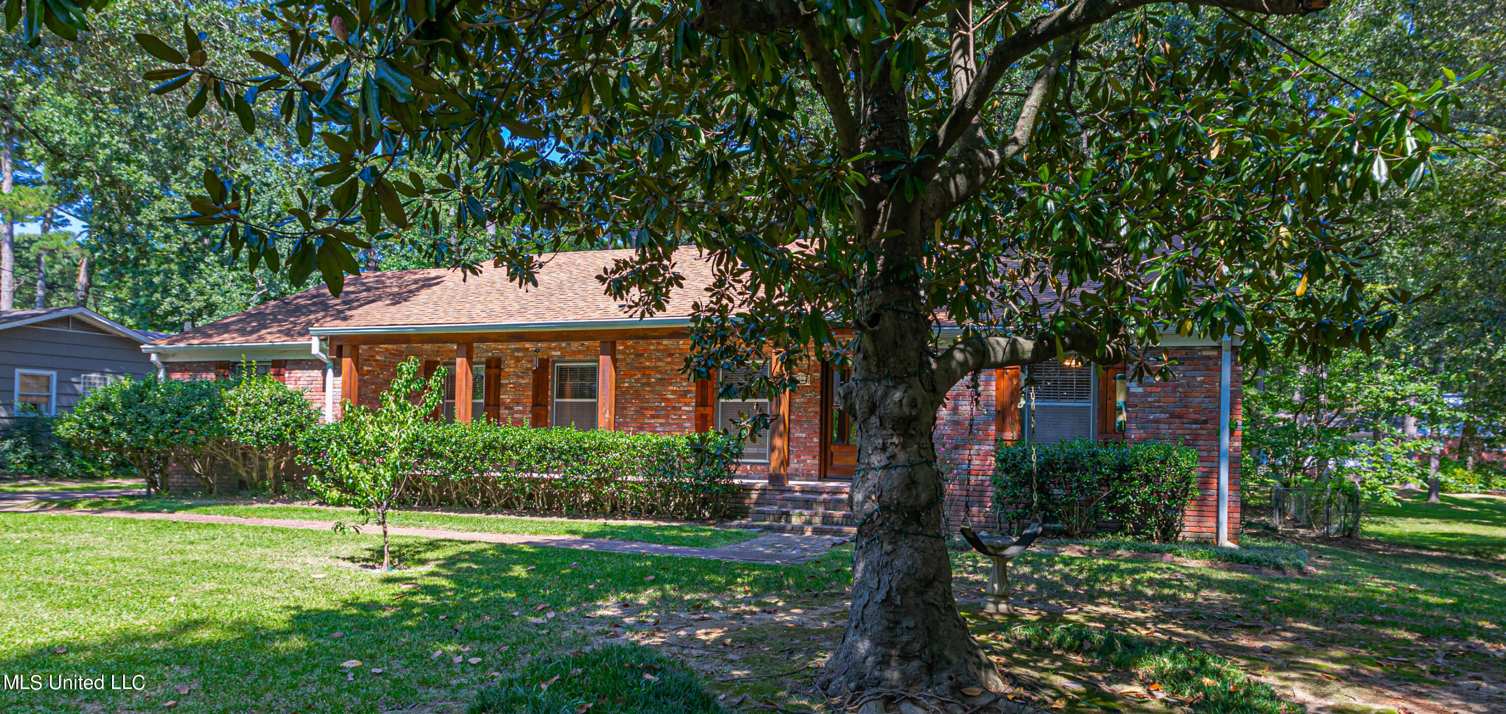 1838 Aztec Drive Jackson, MS 39211 - Photo 2 of 59 926A4323