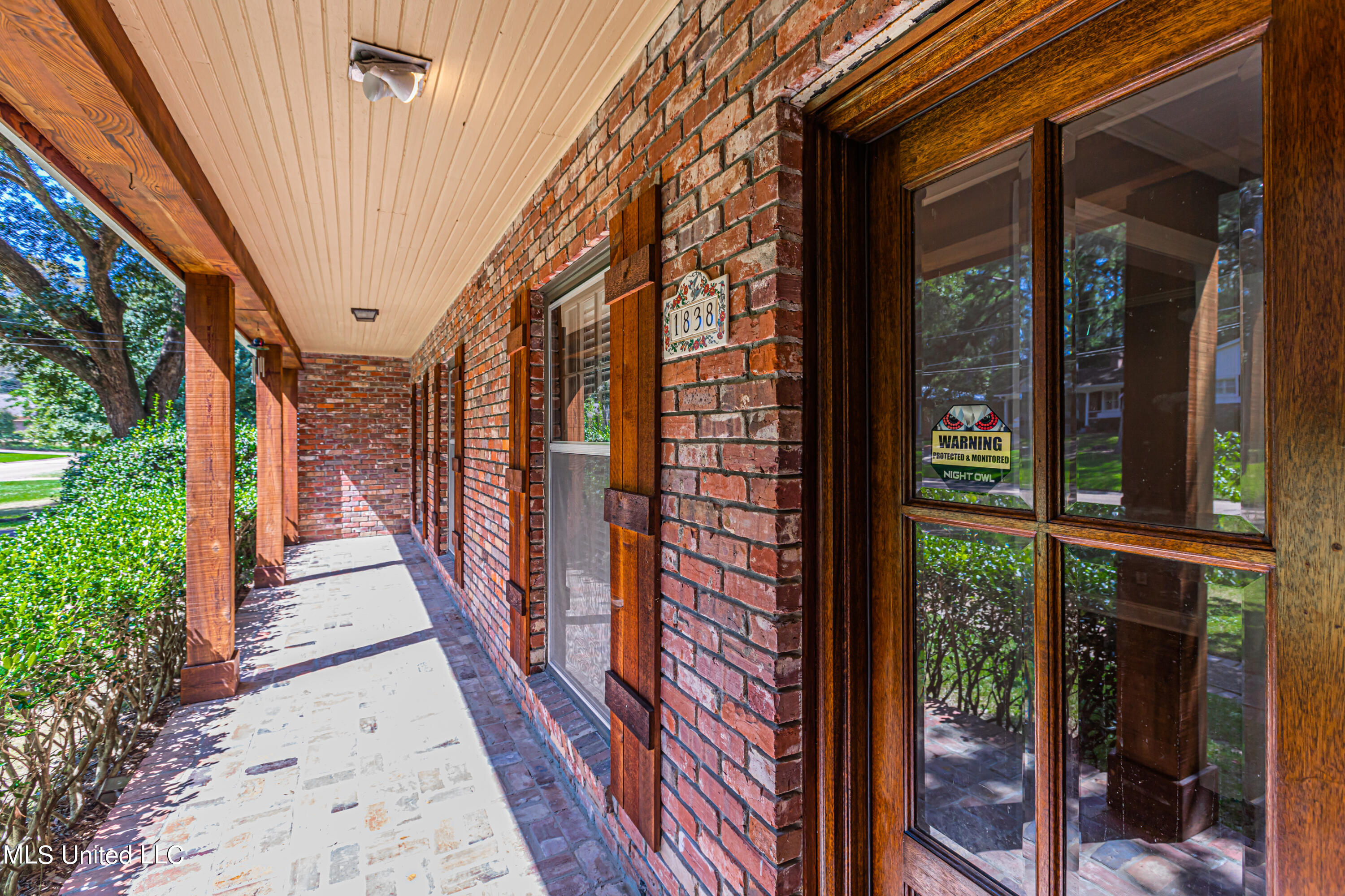 1838 Aztec Drive Jackson, MS 39211 - Photo 6 of 59 926A4327