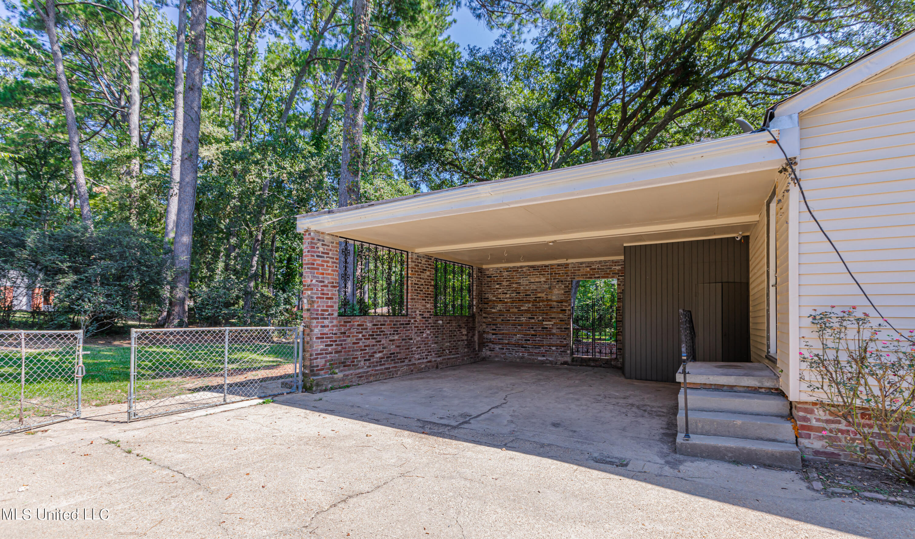 1838 Aztec Drive Jackson, MS 39211 - Photo 8 of 59 926A4329