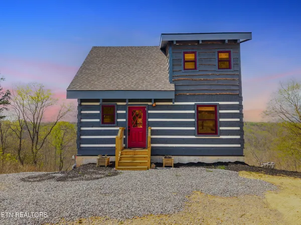 $950,000 | 1160 Oak Grove Road, Harrogate, TN 37752