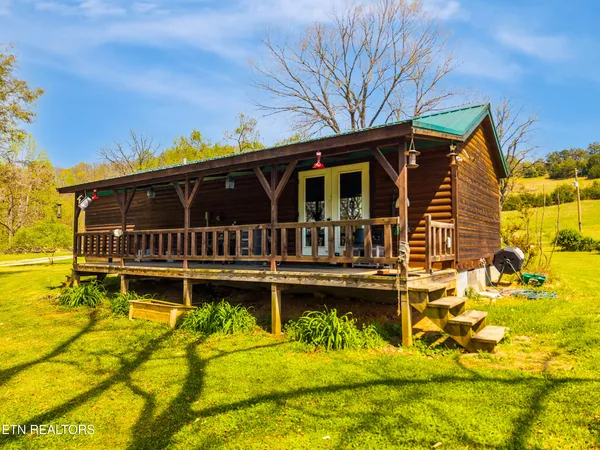 $950,000 | 1160 Oak Grove Road, Harrogate, TN 37752