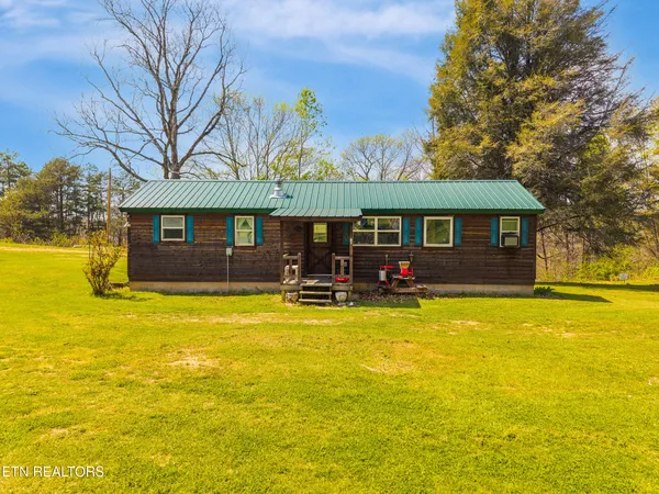 $950,000 | 1160 Oak Grove Road, Harrogate, TN 37752