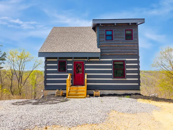 $950,000 | 1160 Oak Grove Road, Harrogate, TN 37752