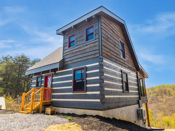 $950,000 | 1160 Oak Grove Road, Harrogate, TN 37752