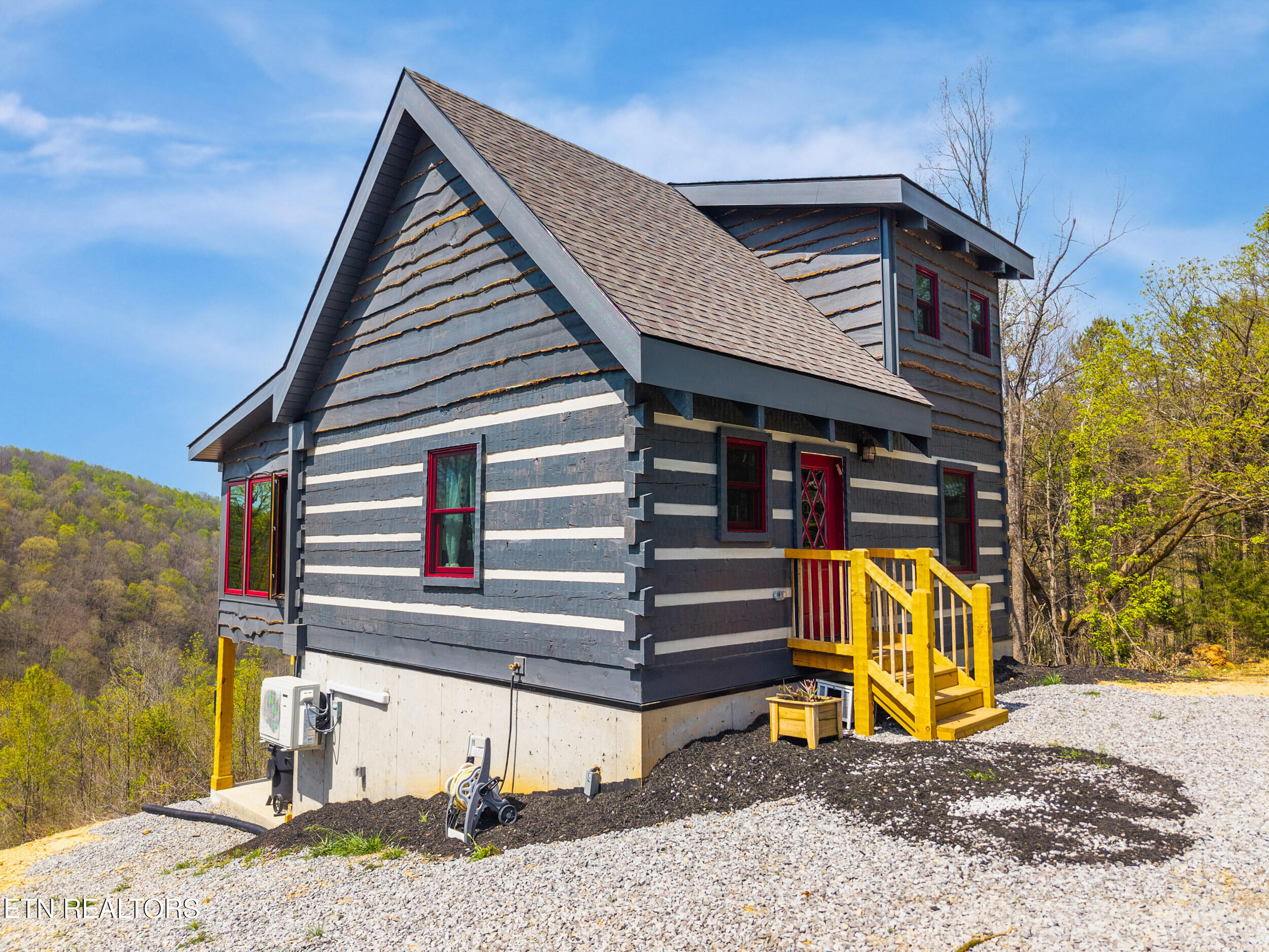 1160 Oak Grove Road Harrogate, TN 37752 - Photo 4 of 60 1160_oak_grove_rd_0003