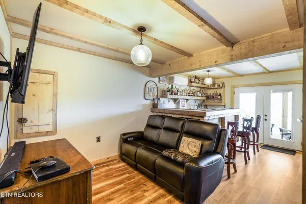 $950,000 | 1160 Oak Grove Road, Harrogate, TN 37752