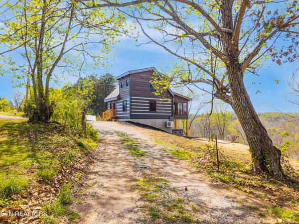 $950,000 | 1160 Oak Grove Road, Harrogate, TN 37752