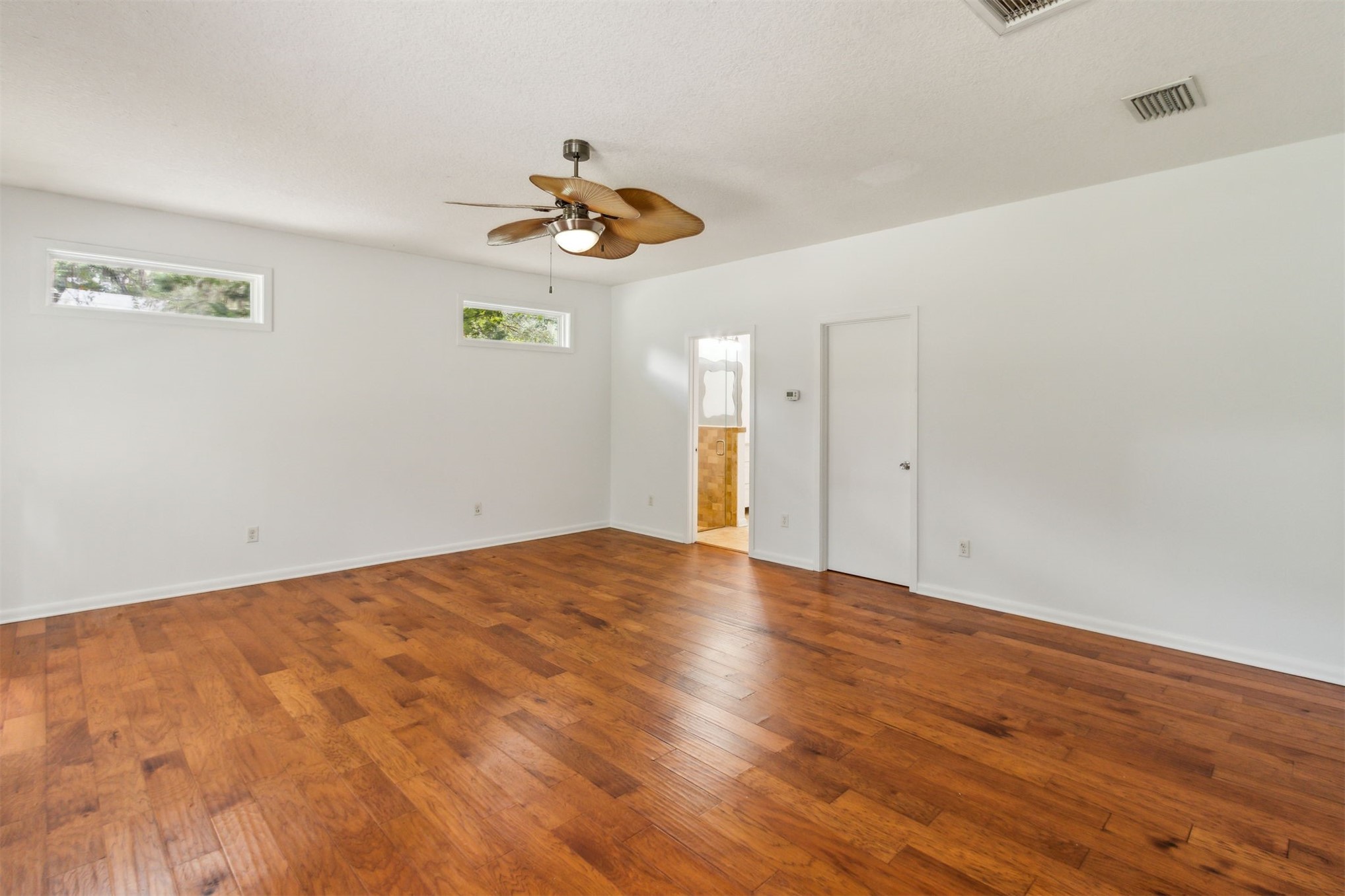 2441 Amelia Road Fernandina Beach, FL 32034 - Photo 5 of 36 a view of an empty room