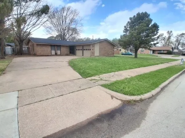 $2,250 | 3717 Cranston Court East, Irving, TX 75062