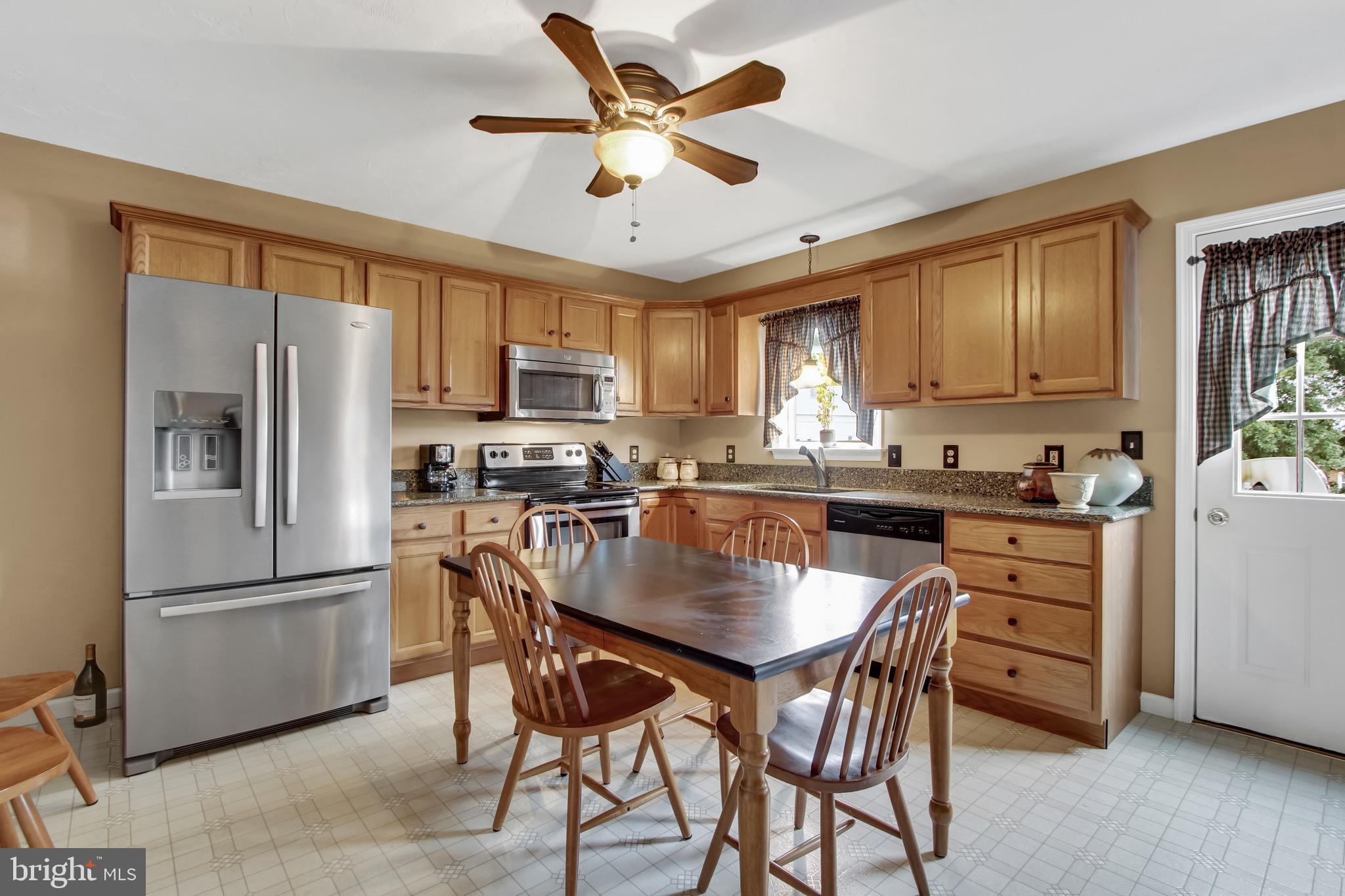 238 North Walnut Street Spring Grove, PA 17362 - Photo 5 of 26 Gallery Image 5