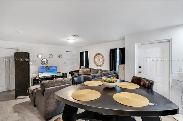 $2,700 | 219 Northwest 7th Court, Unit 2, Hallandale Beach, FL 33009