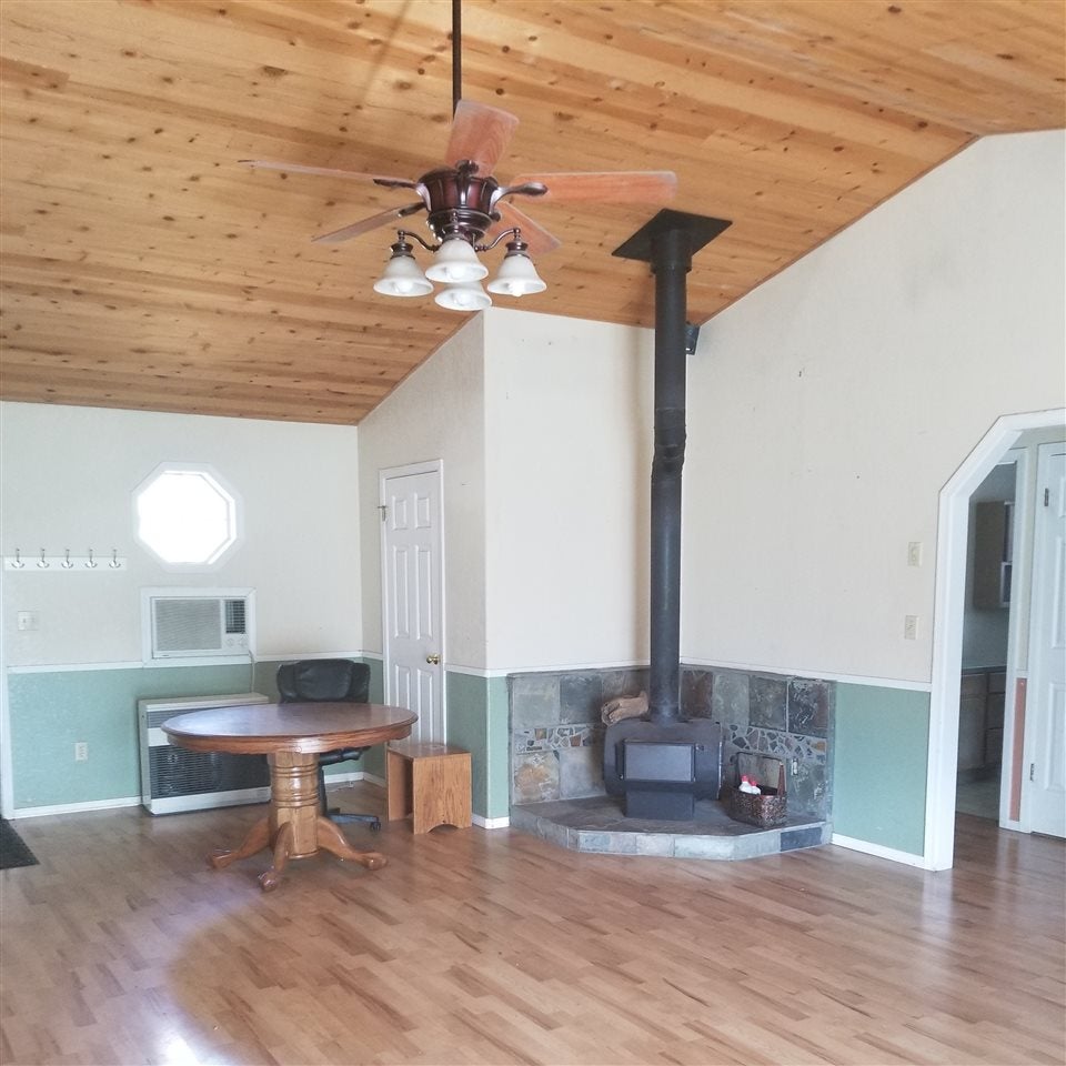 17821 Fisher Road Weed, CA 96094 - Photo 3 of 17 Gallery Image 3