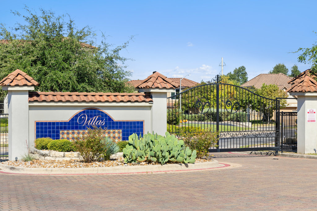 9116 Villa Norte Drive Austin, TX 78726 - Photo 37 of 40 a view of a street in front of a building
