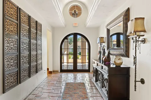 $700,000 | 9116 Villa Norte Drive, Austin, TX 78726