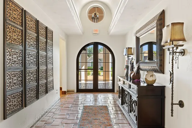 $700,000 | 9116 Villa Norte Drive, Austin, TX 78726