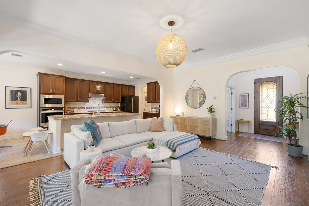 9116 Villa Norte Drive Austin, TX 78726 - Photo 8 of 40 a living room with furniture and kitchen view