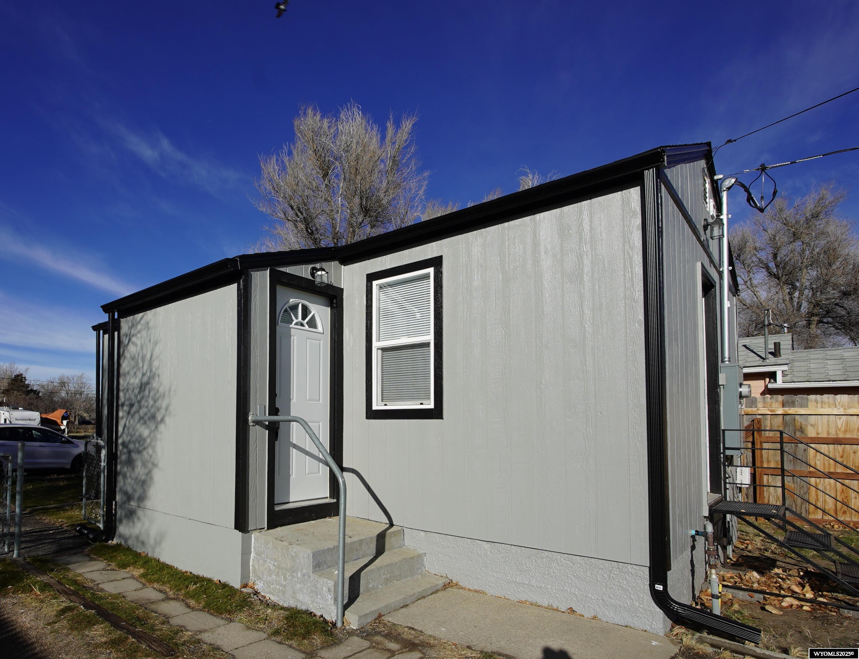917 North Washington Street Casper, WY 82601 - Photo 1 of 19