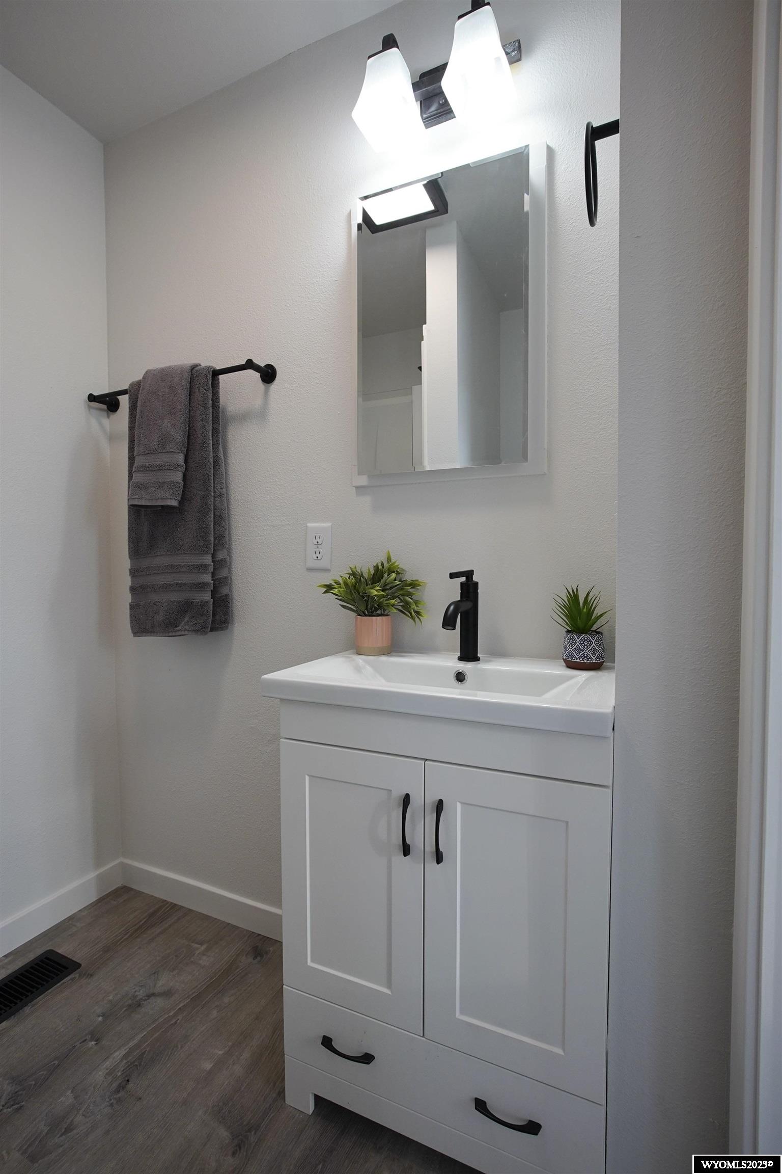 917 North Washington Street Casper, WY 82601 - Photo 14 of 19